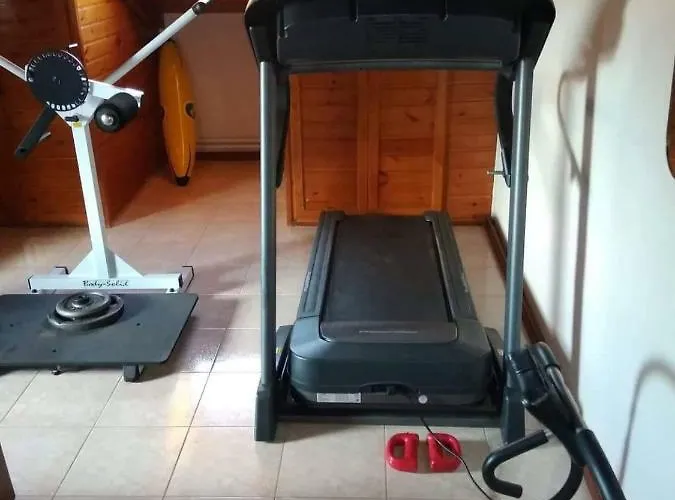 아파트 Axiothea *